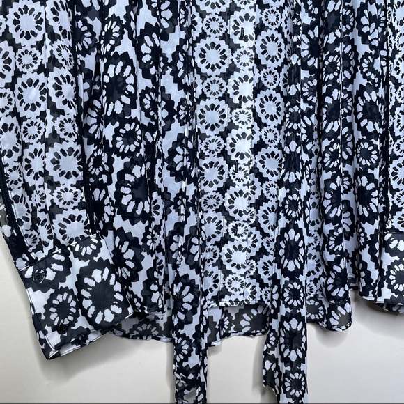 Lane Bryant Black White Floral Sheer Button Up Top - Picture 4 of 10